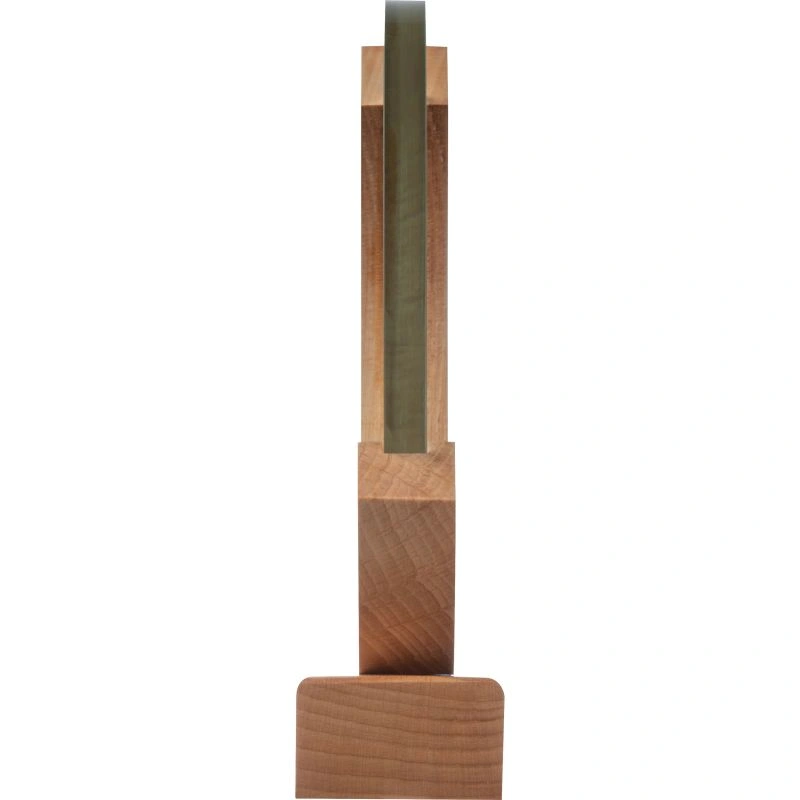 Trophy mit Bambussockel Oshawa