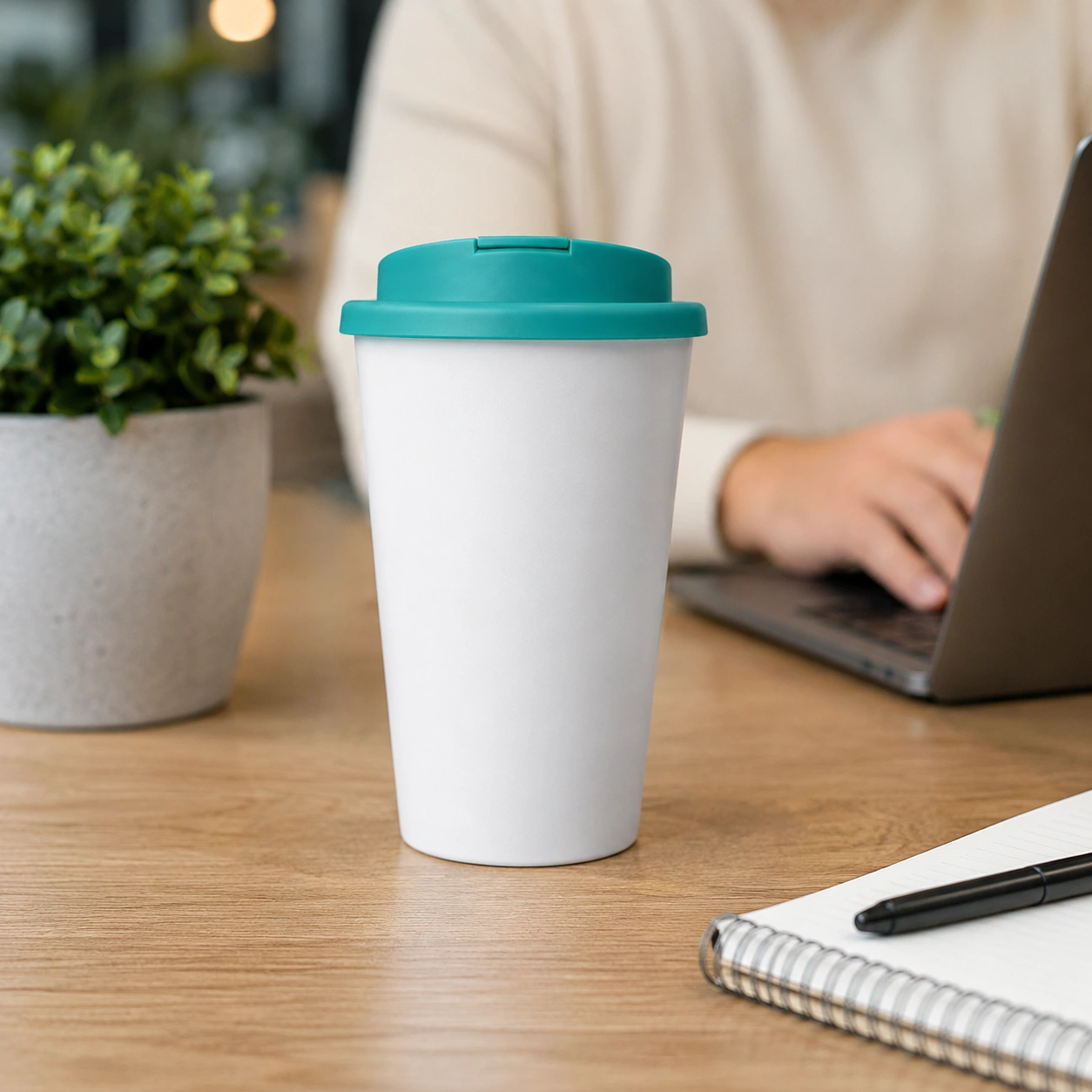 Americano® 350 ml Isolierbecher mit auslaufsicherem Schraubverschluss