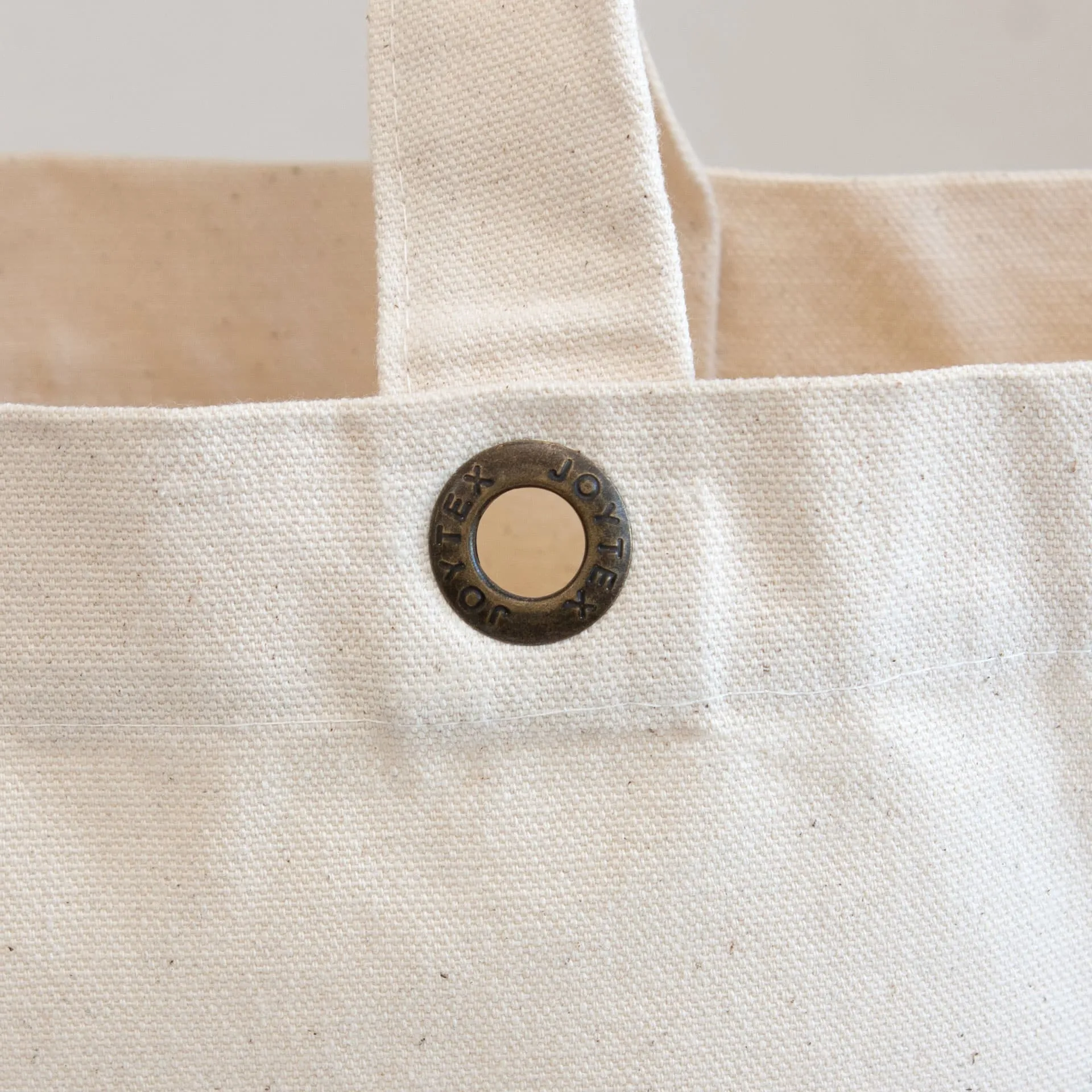 LANTAU – Canvas-Tasche mit Boden- und Seitenfalte sowie Metallösen (40 x 40 cm)