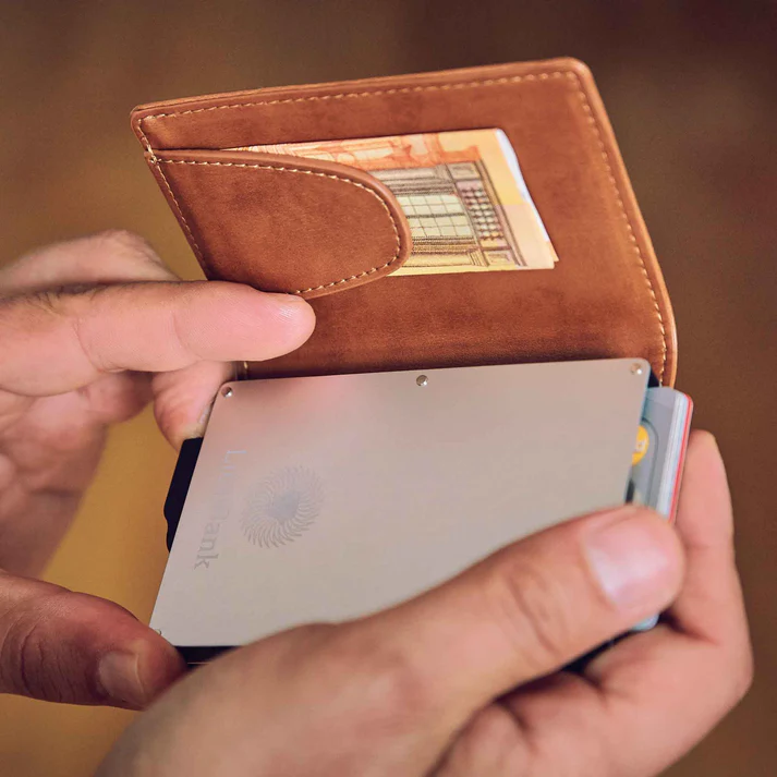 MagCard RFID Kartenetui mit Geldklammer
