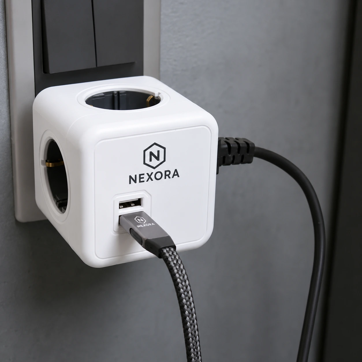 MagCube® – Mehrfachsteckdose mit 4 Steckdosen & 2 USB-Anschlüssen