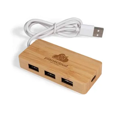 MagHub® Bamboo – USB-Hub aus Bambus mit 3 USB-A & USB-C