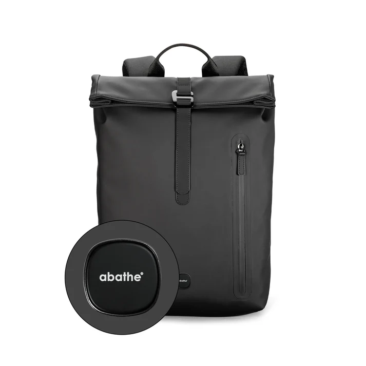 MagPack „Courier“ Laptop-Rucksack | Lasergravur auf Metallplättchen