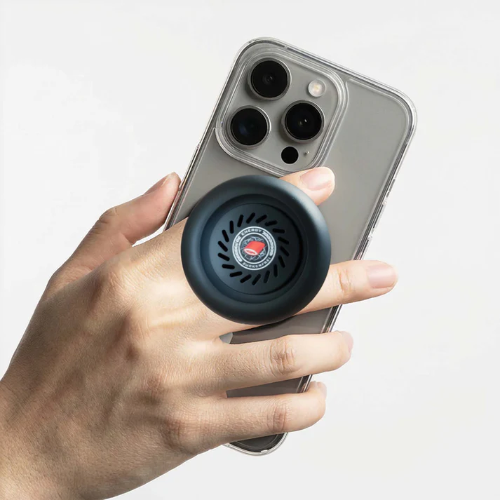 MagSpeaker® Magnet Pop-Up – Magnetischer Bluetooth-Lautsprecher mit Pop-Up-Halterung