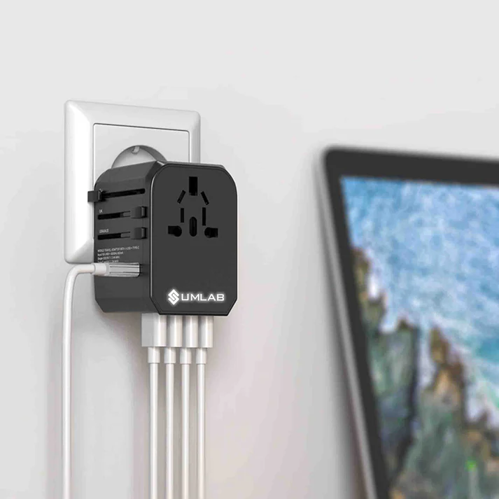 MagTravel LED "Business" Reiseadapter mit LED Logo