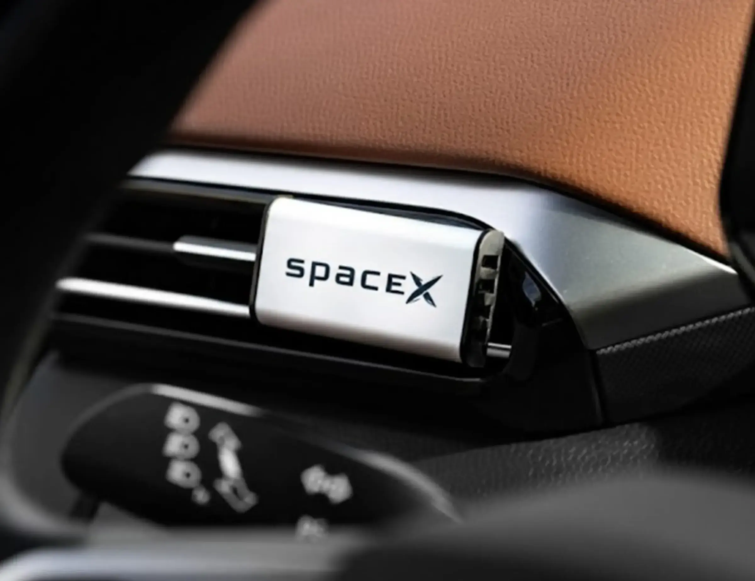 Premium Aluminum – Autoduft mit zeitlosem Design