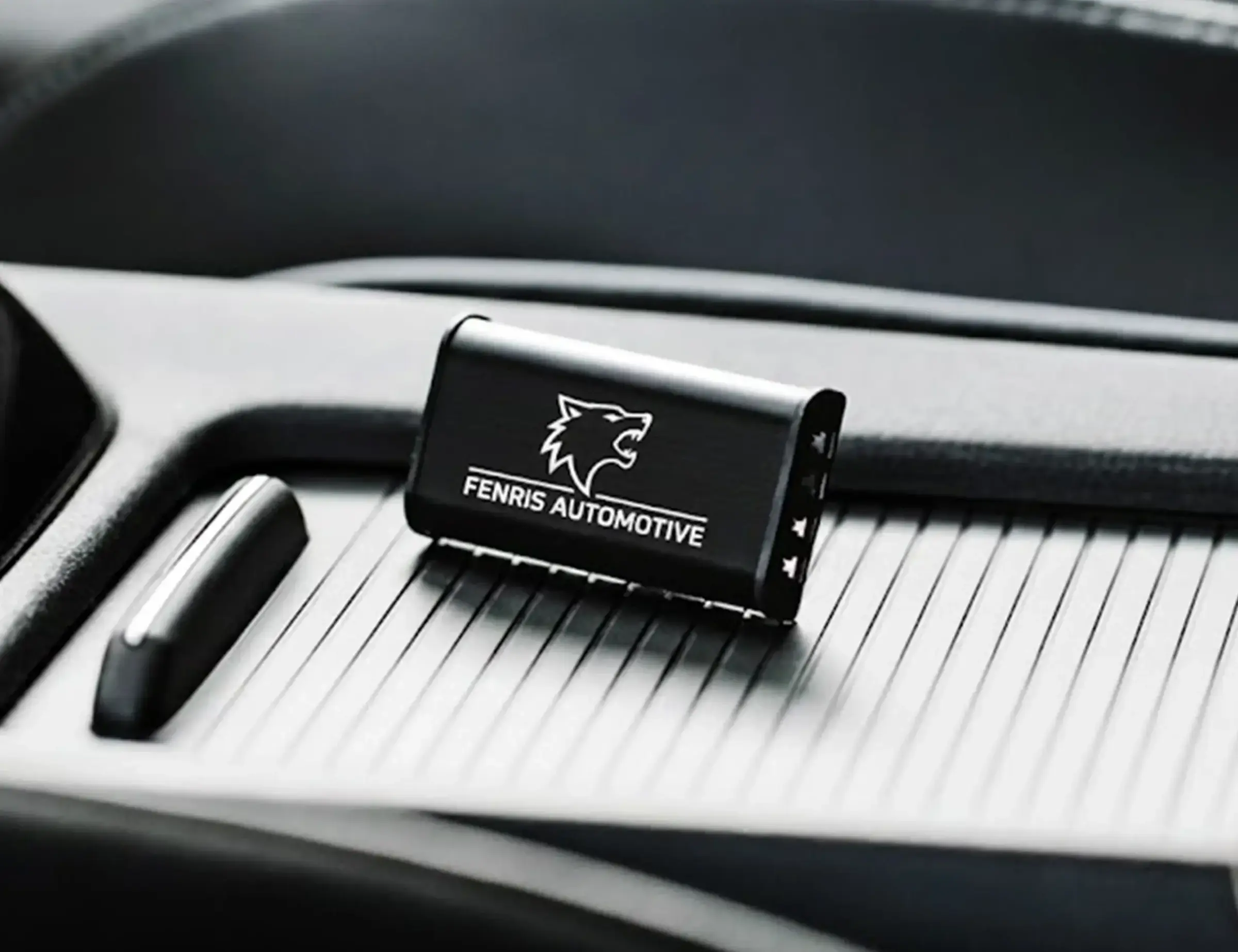 Premium Aluminum – Autoduft mit zeitlosem Design